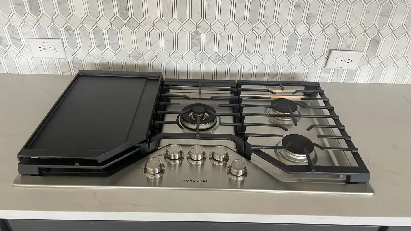 Gas cooktop with griddle on a new countertop